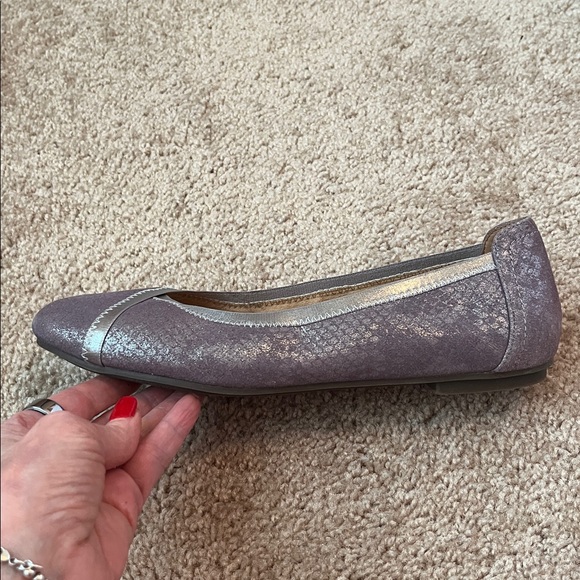 Vionic Caroll Shimmery Lavender Snakeskin Flats - Picture 3 of 8
